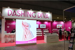 DASHING DIVA、Beautyworld Japan2022で無料体験ブース「1秒ジェルネイルバー」の登場に、新作含む200種類以上の商品が本日より展開中！