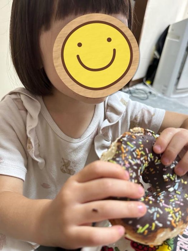 娘の“異常すぎる”ドーナツの食べ方を明かす「どうやったら全部食べてくれてくれるのか」