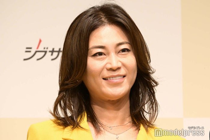 氷川きよし、“口角引き上げ”美容鍼施術中の動画公開「お肌ツルツル」「美に磨きがかかってる」の声