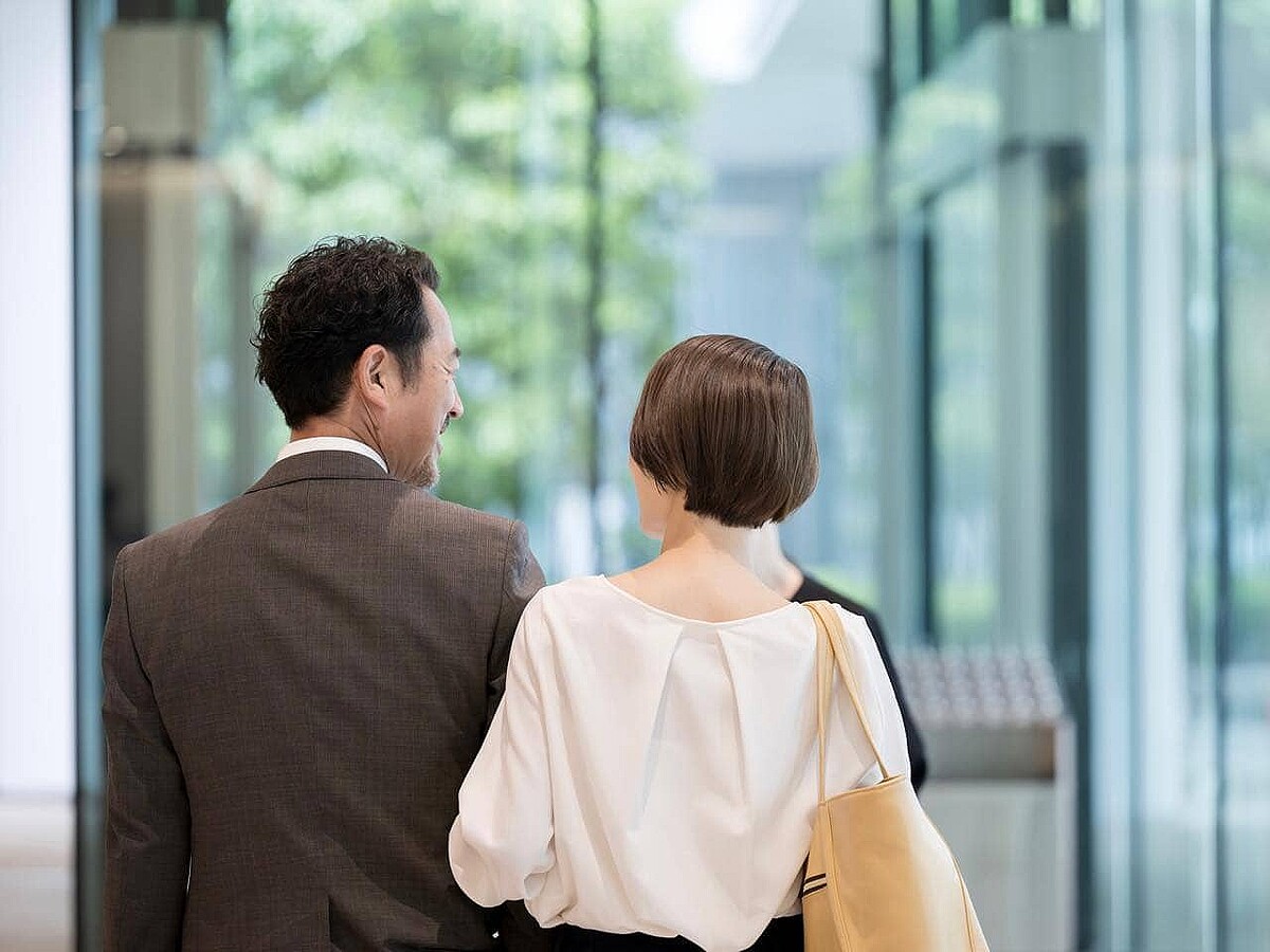 妻よりも愛情を感じている？男性が不倫にハマってしまう「理由」