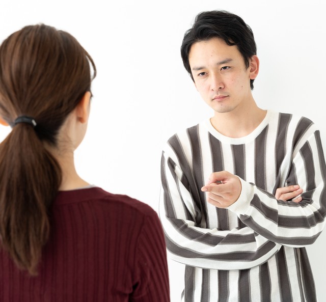 「あの時浮気を許してやったのは誰だ？」…10年経っても妻を責め続ける夫 家政婦扱い、外出制限…続く支配から抜け出す方法は【専門家が解説】