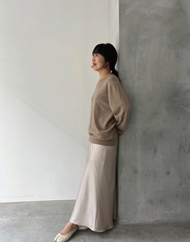 ユニクロを大人が着こなすには「サイズ」が重要。白スニーカーも必要不可欠