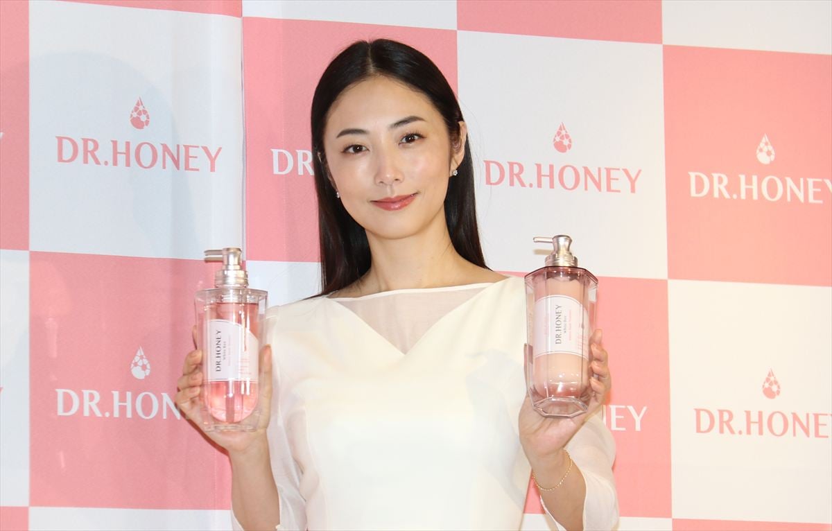 【MEGUMI】体重3キロ増加、体のラインに「貫禄が」 “1日の美のルーティン”語る