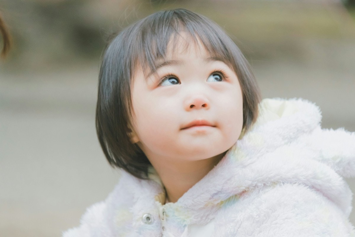 「風はどこへ行く？」なぜなぜ期の娘、たどり着いた答えに2万いいね「哲学的」「かわいい」【ママリ】