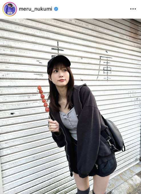 めるる、デコルテ×美脚が眩しいカジュアルSHOTに反響「オシャレ！！」「めちゃくちゃ可愛い」