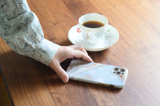 60代の暮らし上手。SNSや家族とのつき合い方で大切なのは「ちょうどいい距離感」