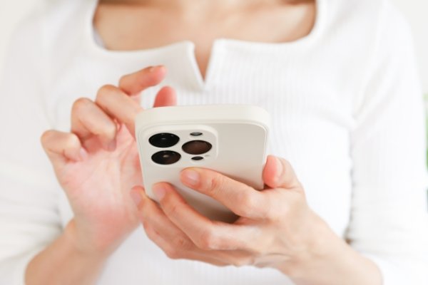 何があった!？友人に「黒塗りFAX」で返信された女性 長い時を経て「あの時のことは絶対に忘れない」とメールしてしまう