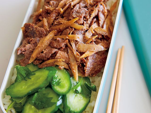 間違いなく白ご飯がすすむ。朝5分で『甘辛牛肉の2品弁当』傷みにくい詰め方のコツも