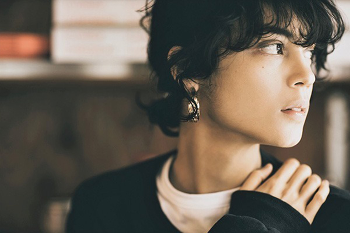 「コーディネートは力ませない」人気スタイリストに聞いた「力の抜き方」