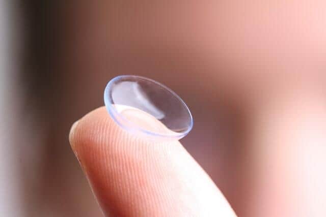 ワンデーコンタクト「再使用」勢、Xに出現中…ひどい場合は角膜に穴も レンズ洗えばOK？眼科医に聞いた