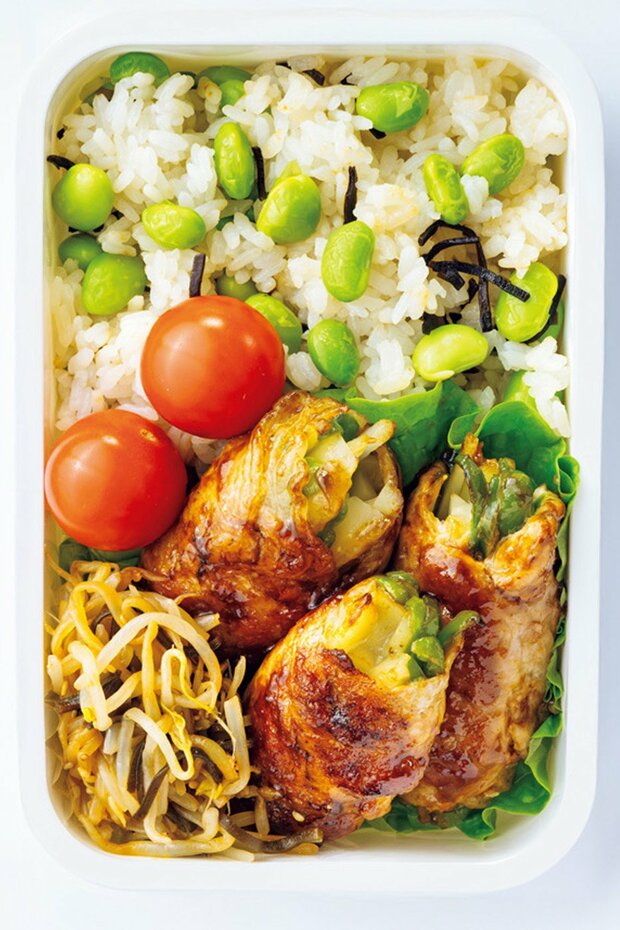 食費高騰に負けない300円弁当。ボリューミーな肉巻きが食べごたえ抜群