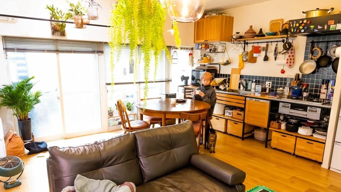 氷河期世代の女性が手に入れた｢陽の当たる部屋｣