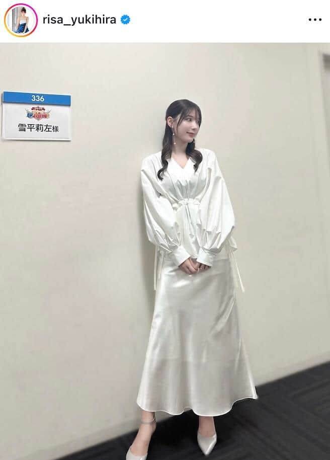 人気ラウンドガール雪平莉左、美腹筋チラ見え春コーデがキュート 「なんて美しいんだろ」「最高かよ」