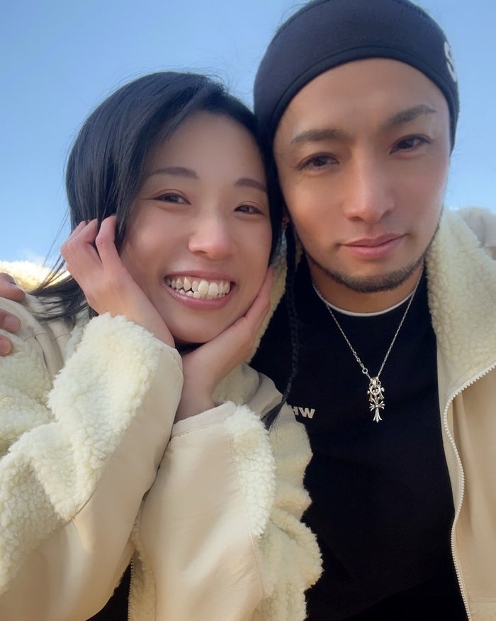 「あいの里」隼平＆おかよカップル、密着デートショット公開「幸せ全開」「ラブラブで可愛い」の声