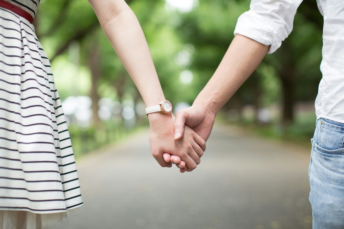結婚10年目でも妻大好き！な夫に8.1万いいね「羨ましい」「素敵すぎます」【ママリ】