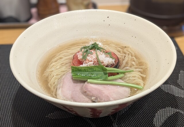 蟹好きにおすすめ！ 蟹の香りに包まれて味わう、旨みあふれる唯一無二の一杯（東京・根津）