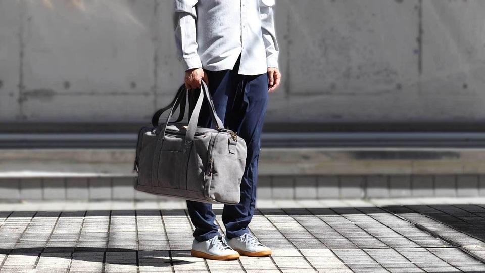 旅行に最適!パッキングの悩みを解決してくれそうな「大容量 BOX型帆布ボストンバッグ」