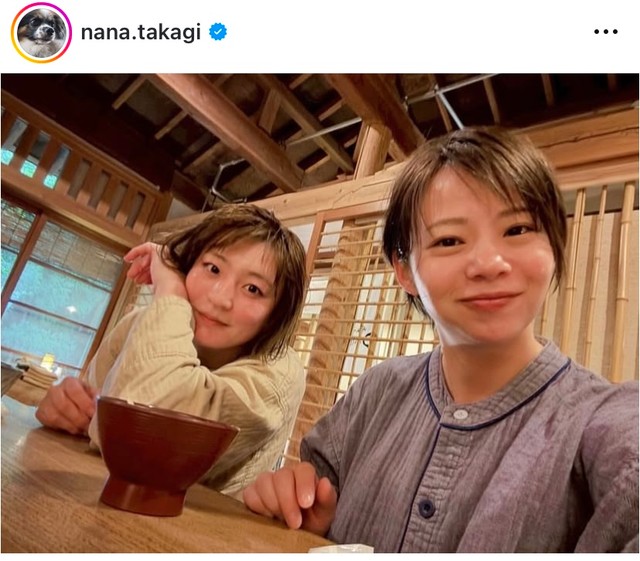 湯上り写真に「すっぴん可愛すぎん?」 五輪金メダル同級生コンビが温泉旅 卓球&オセロの対戦結果は?