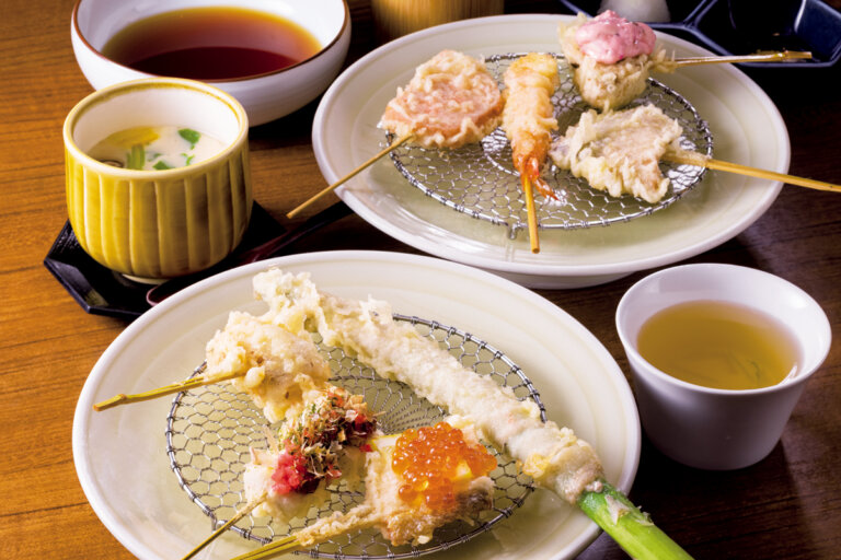 東京駅の八重洲北食堂で出合った老舗天ぷら店! バラエティ豊かで楽しい一口サイズの串天が美味