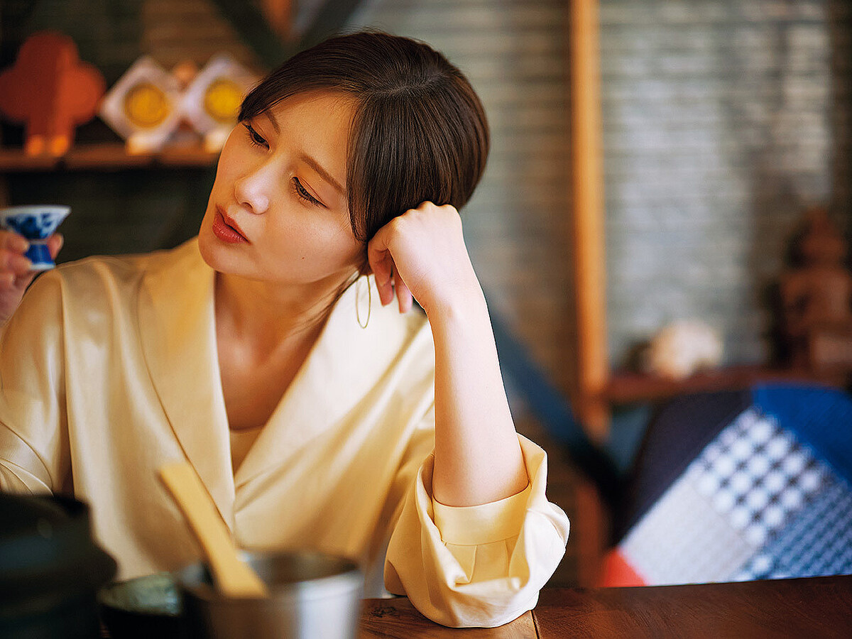 「物心がついた時からずっとネガティブでした」白石麻衣が、 少しずつ自信をつけることができたワケ