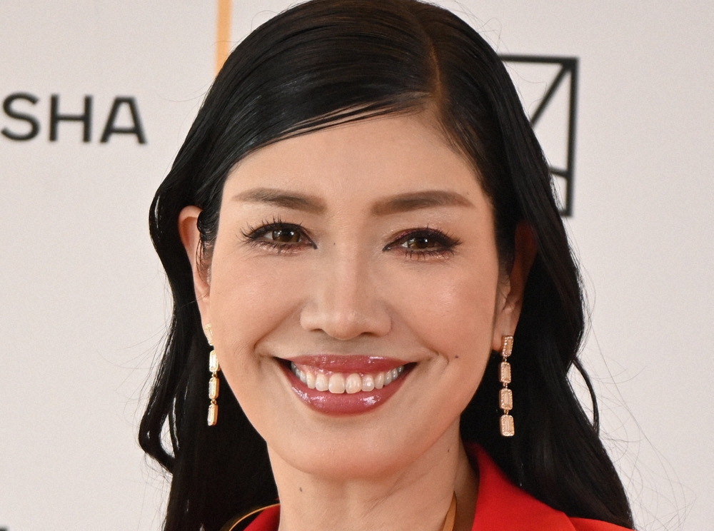 美脚が話題のアンミカ ファン納得の“4つのレシピ”公開「やっぱりモデル」「美は1日にしてならず」