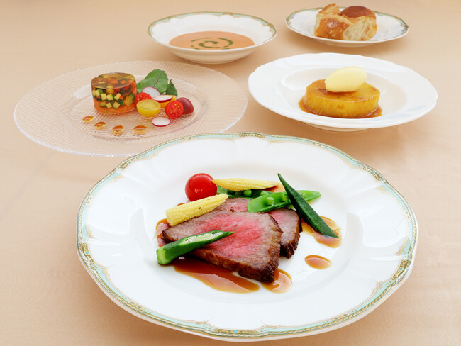 [東京ベイ舞浜ホテル ファーストリゾート]ランチタイム限定のフレンチコース「ムニュー・グルマンディーズ Menu Gourmandise」を提供(2025年6月7日〜8月31日)