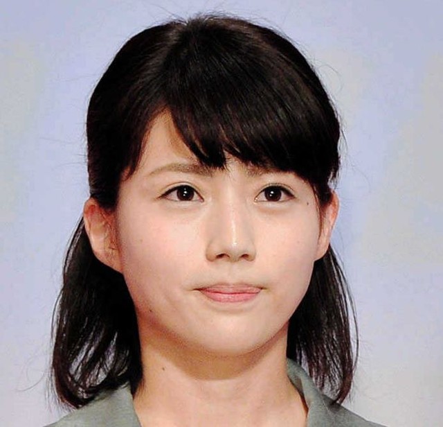 テレ朝33歳女性アナのノースリーブ&透け感スカートに「爽やかな夏コーデ」「お似合いです」の声