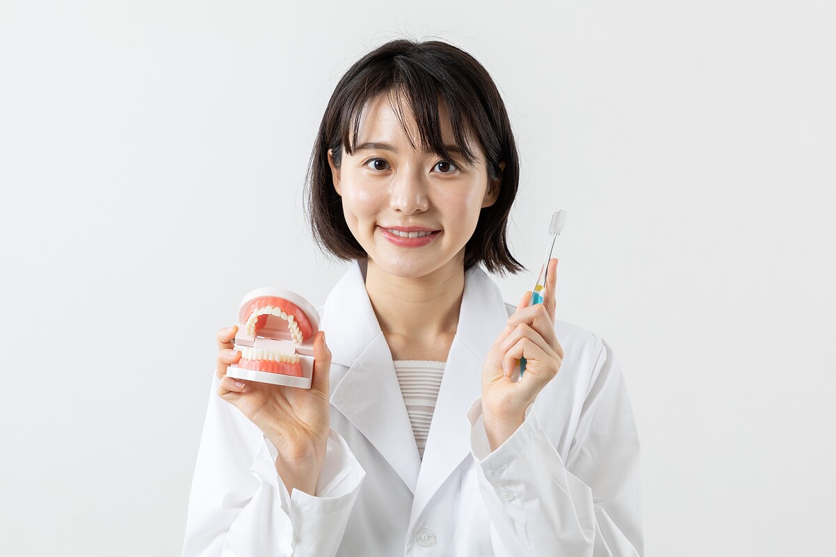 オールオン4はメンテナンスが重要|歯茎の隙間のケア方法も解説