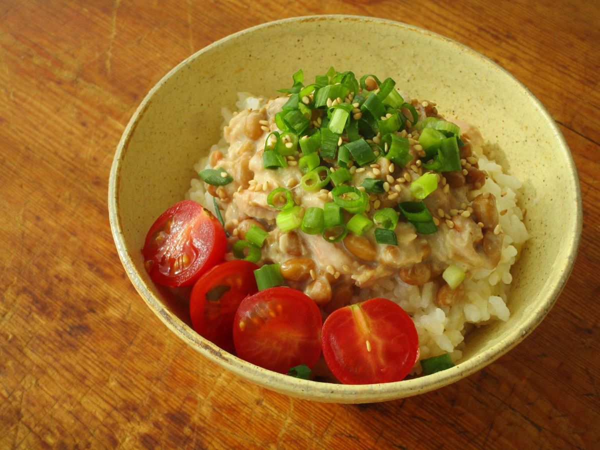 血液をサラサラにし、骨のヨボヨボ化を防ぐ…大さじ1杯入れるだけで「納豆の真の力」が引き出せる液体の名前