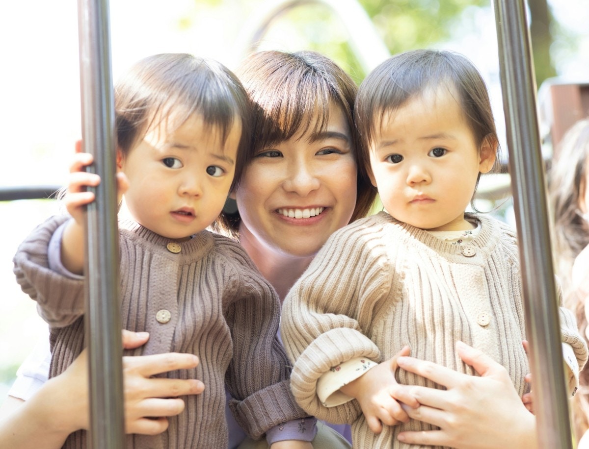 3200人が「励まされた！」双子育児の母、見知らぬマダムの“金言”に救われる「私は双子で良かったわよ」【ママリ】