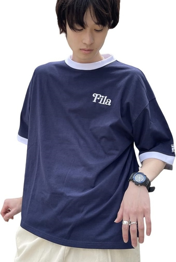 クラシカルなのに今っぽい!【フィラ】のTシャツが導く大人のカジュアルスタイル!Amazonで販売中!