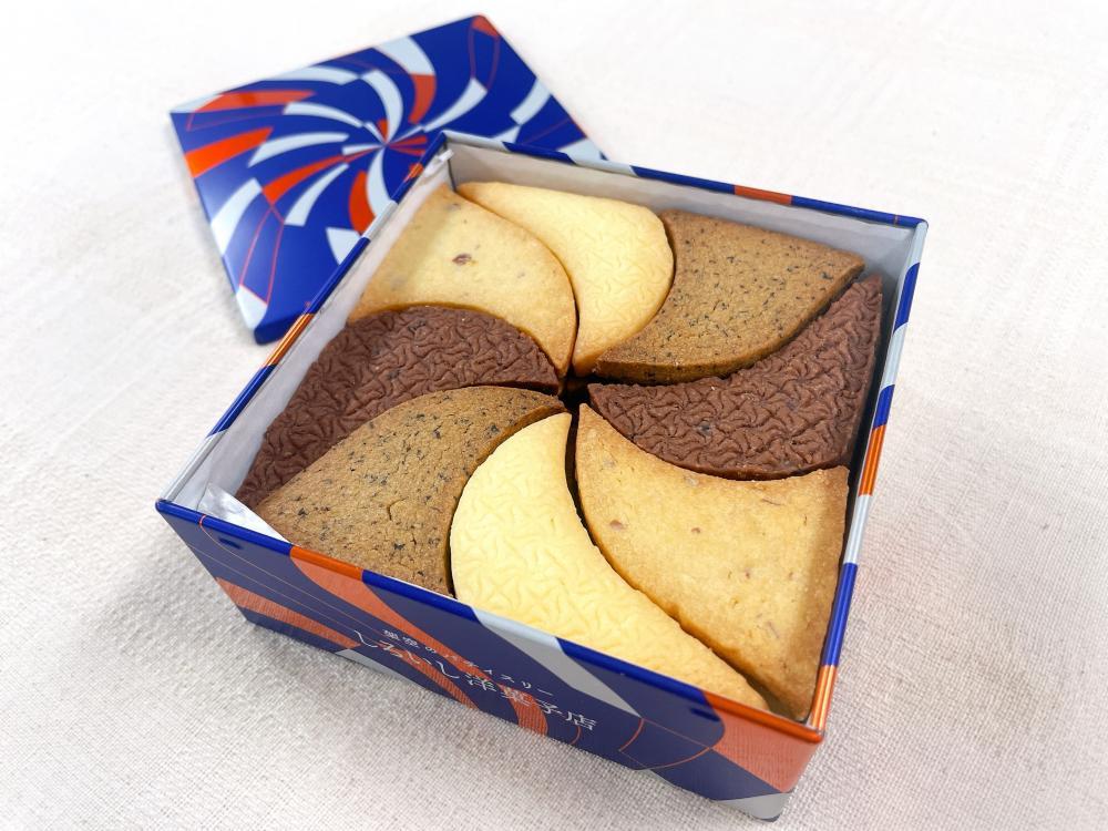 【ハイセンスなギフト】 ″架空のパティスリー″のクッキー缶がパケ買い不可避。フタを開けたら夢が詰まってた…。《編集部レビュー》