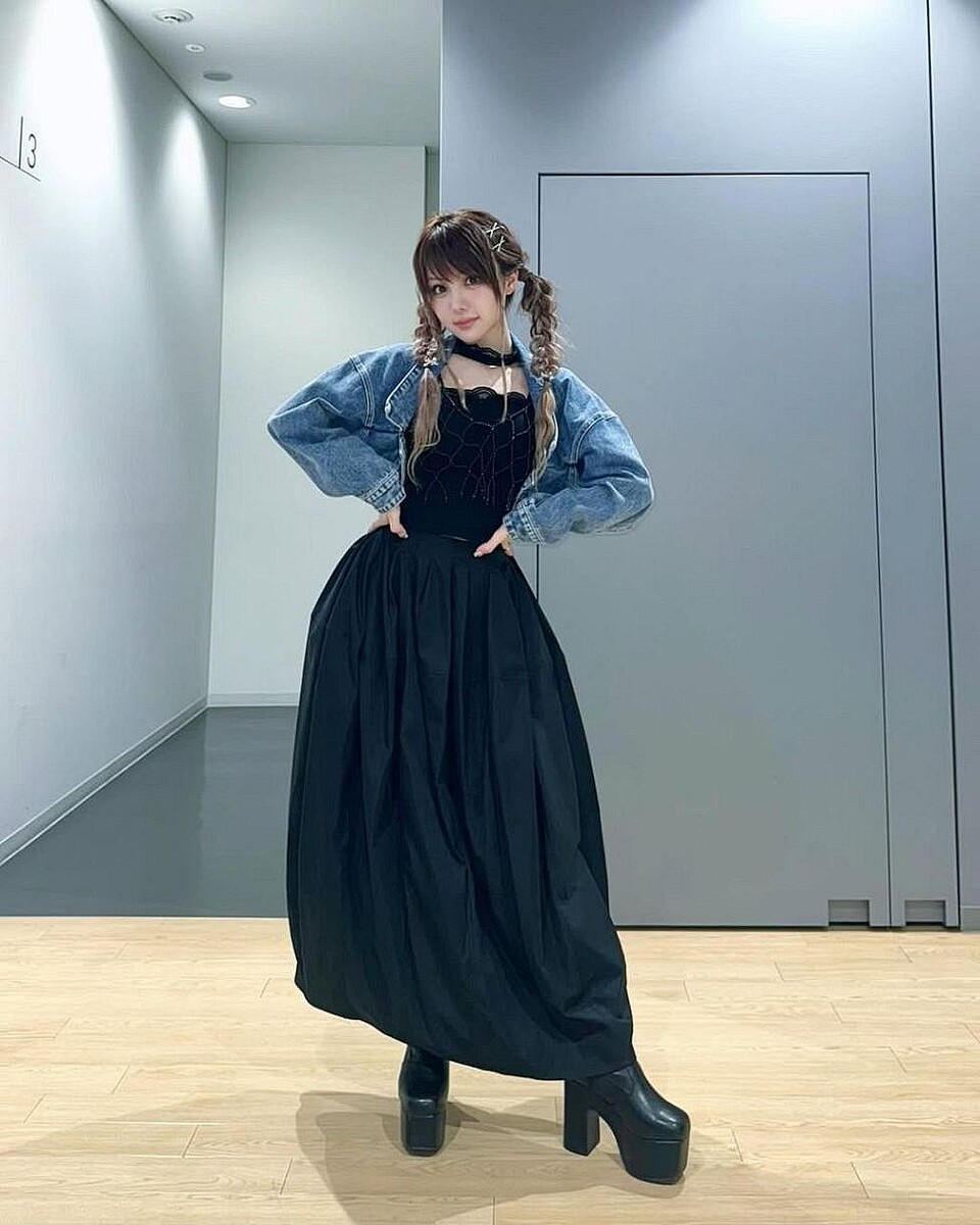 第1子出産から約半年…元?エース?アイドル「めちゃ細!」スタイルにファン仰天「絶対ムリ〜!」「凄く努力してるんだろうなぁ」