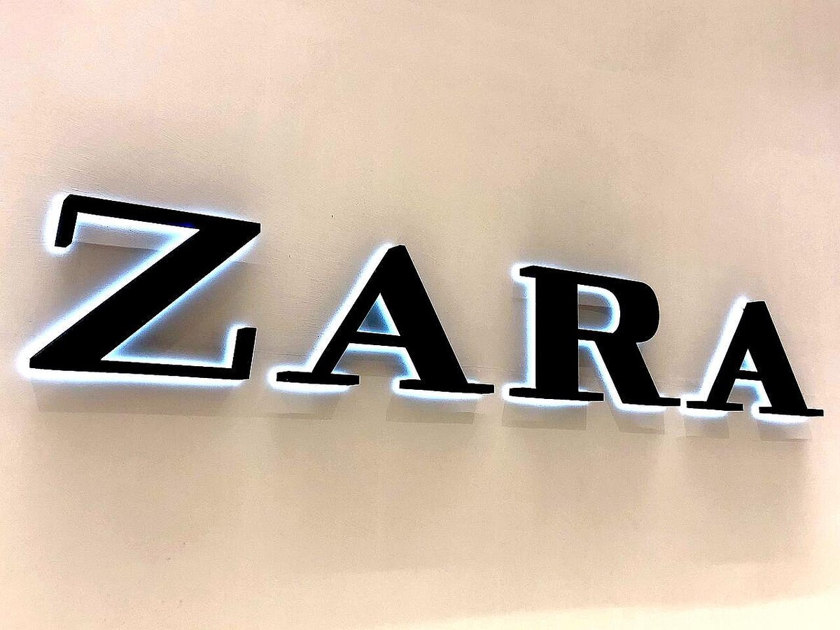 パッと華やぐ“この柄”!【ZARA】1点投入でおしゃれ♡「ドット柄アイテム」