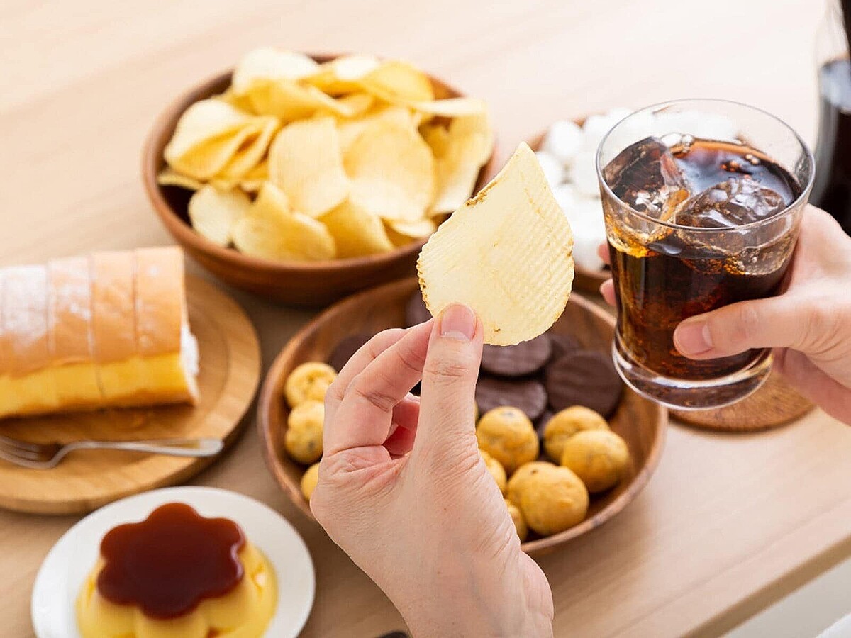 Q. ダイエット中でも間食をとっていい? おすすめの時間はありますか?