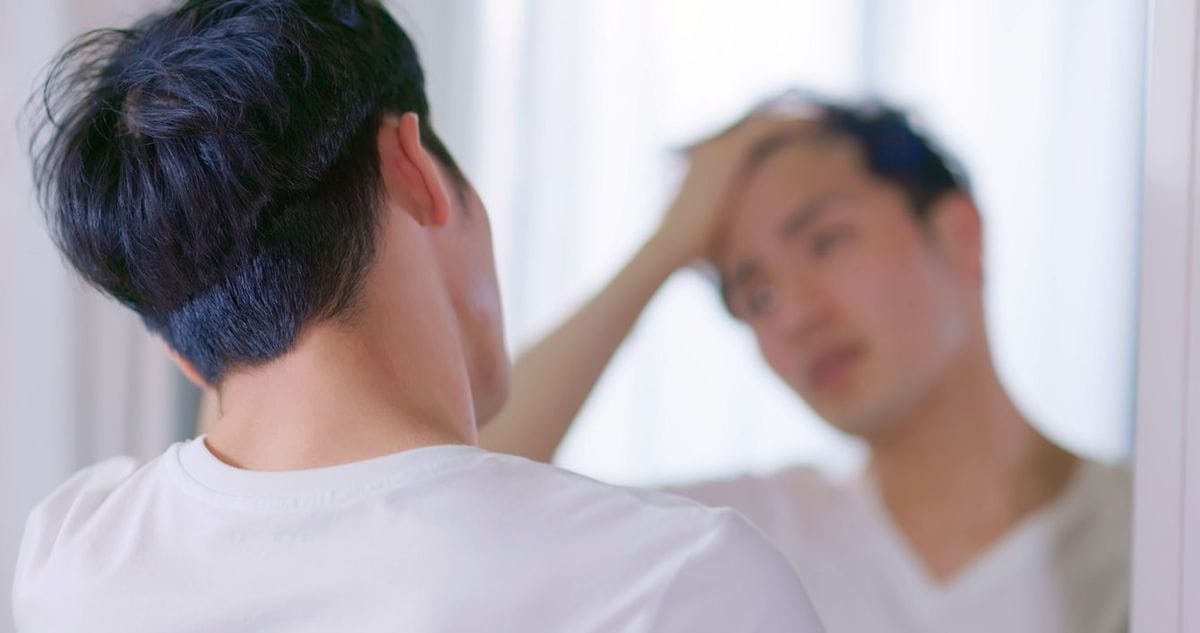 汗ばむと頭皮から「古い油のニオイ」がする…「加齢臭はないのにくさい人」に男性美容師が勧める簡単チェック法