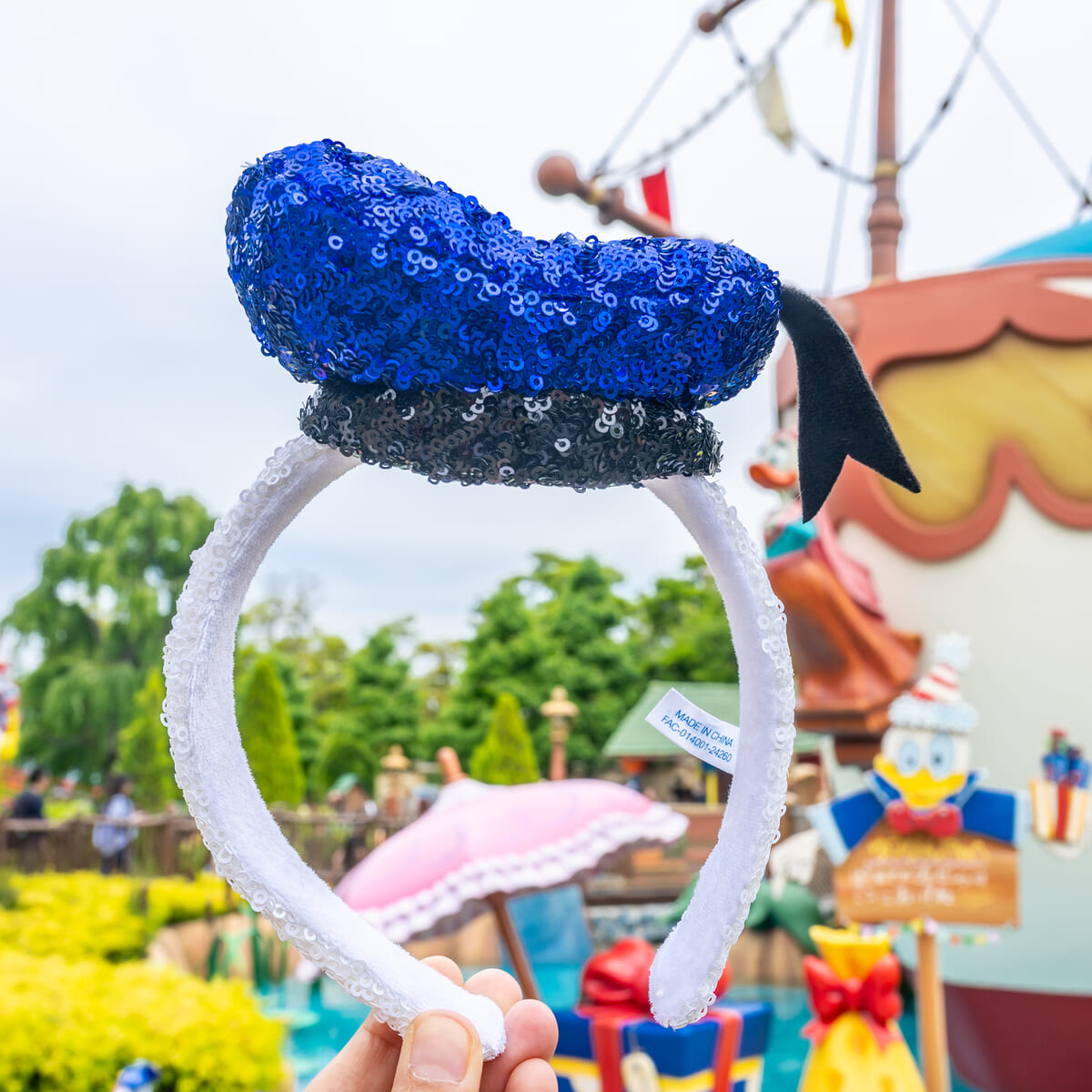 セーラー帽がきらめく!東京ディズニーリゾート「ドナルドダック」カチューシャ