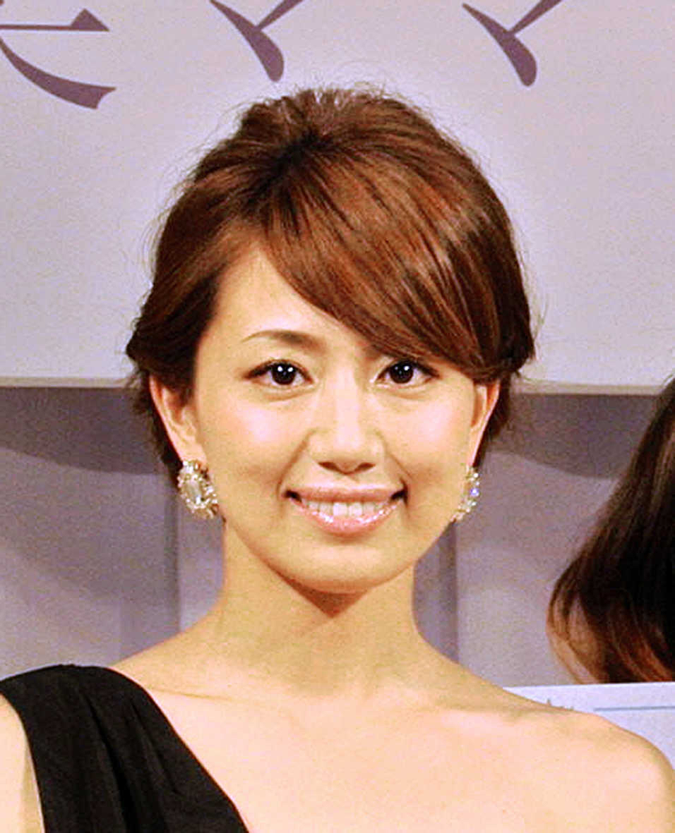 「7時現場入りでこの品数凄すぎ!」前日本代表監督の美貌モデル妻 4児弁当が「尊敬しかない」反響、栄養バランスさすが