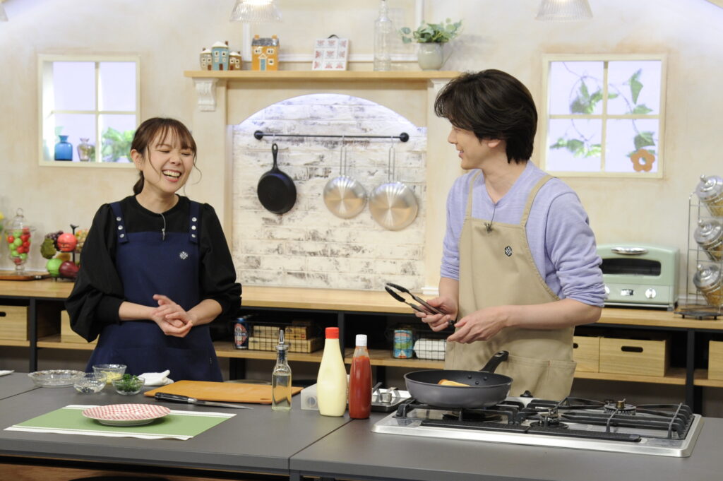DAIGOも目からウロコ！ 人気料理コラムニストの究極時短テクは「ハムで塗る！」