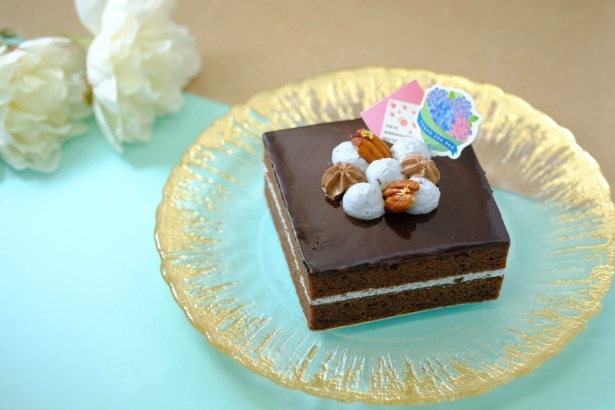 植物由来の贅沢!さわやか濃厚チョコミントケーキで忘れられない父の日を演出