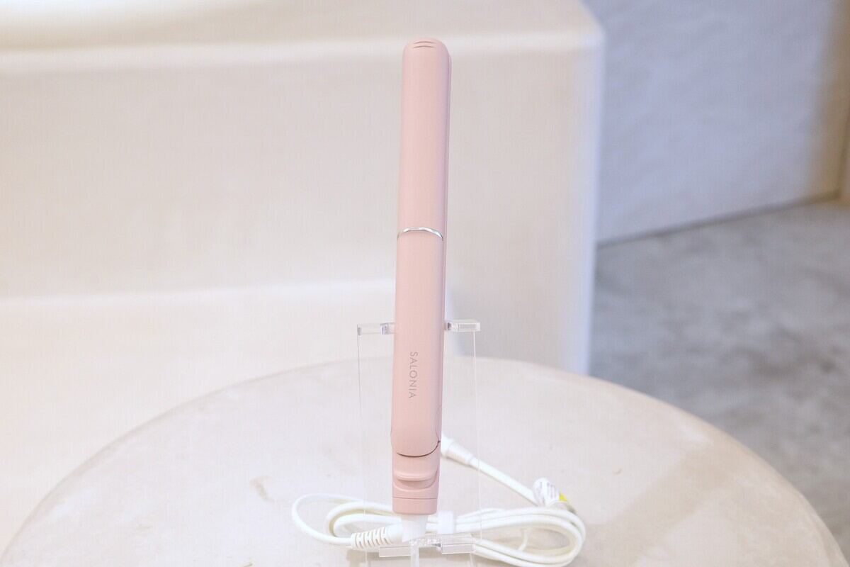 SALONIAから新作「グロッシーケア ストレートヘアアイロン」発売! パールのようなツヤ髪にスタイリング