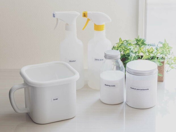 風呂釜と換気扇の汚れをスッキリ落す。100均で買える洗剤でカビ・においも予防「今すぐやって!」