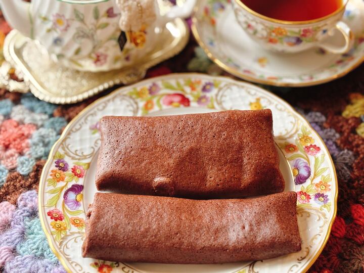【ローソン新作】「盛りすぎ!くちどけショコラクレープ」通常サイズと比べてみました!実食レポ