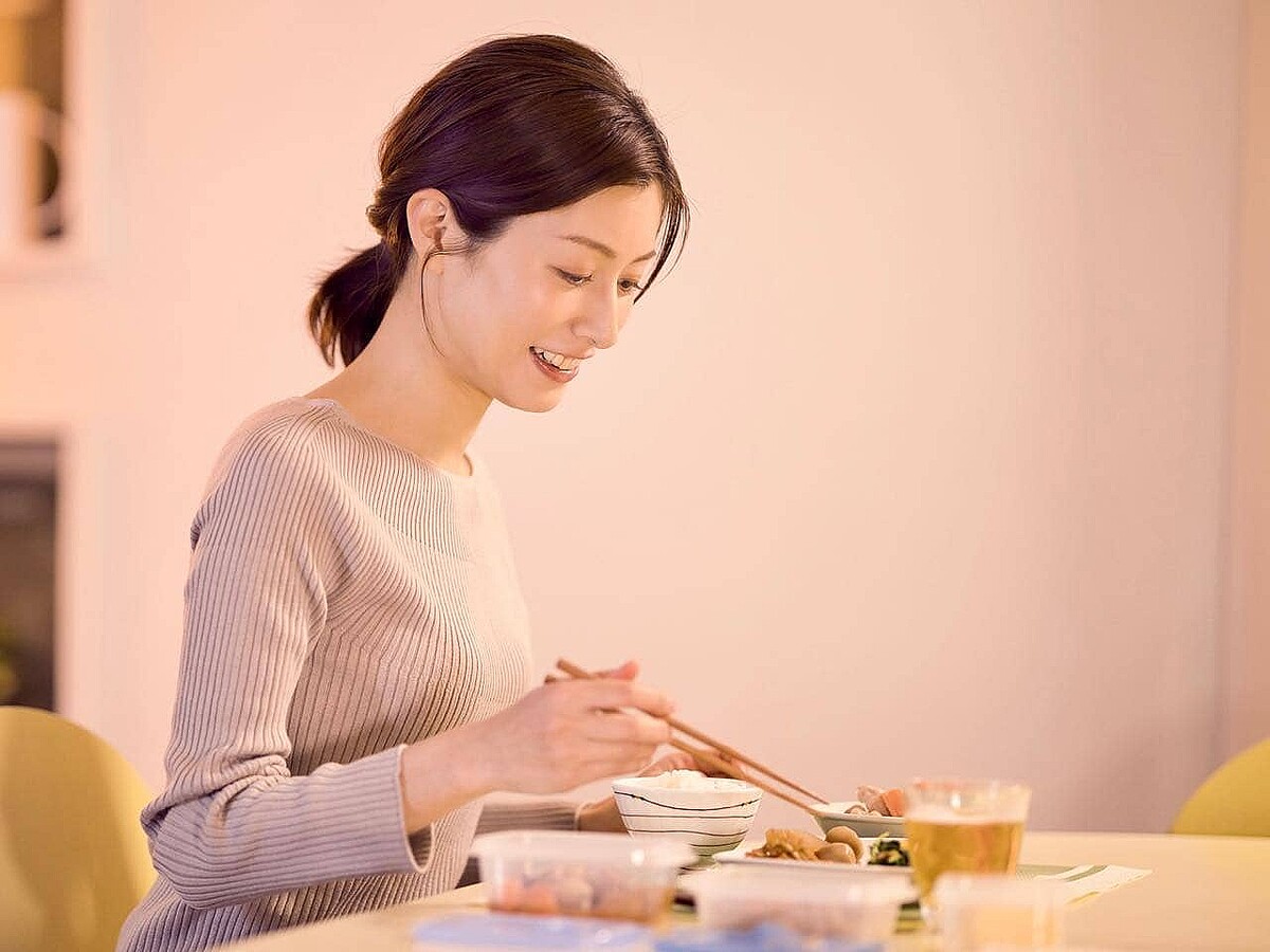 “夜9時以降は食べない”で8kg減量成功!40代女性が実践した【食習慣見直しダイエット】