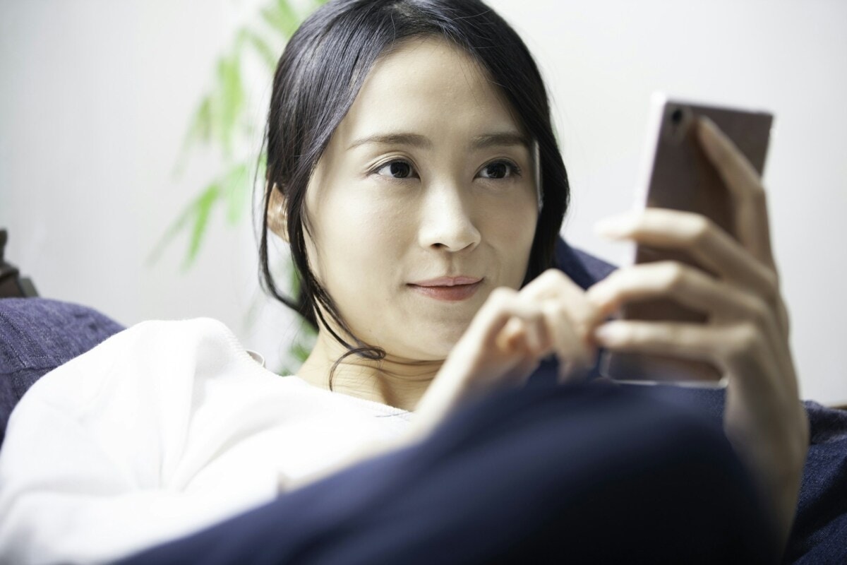 【実話】不倫に狂う友人と“絶縁”を決意、SNSをブロックした直後の意外な感情|不倫に溺れる親友【ママリ】