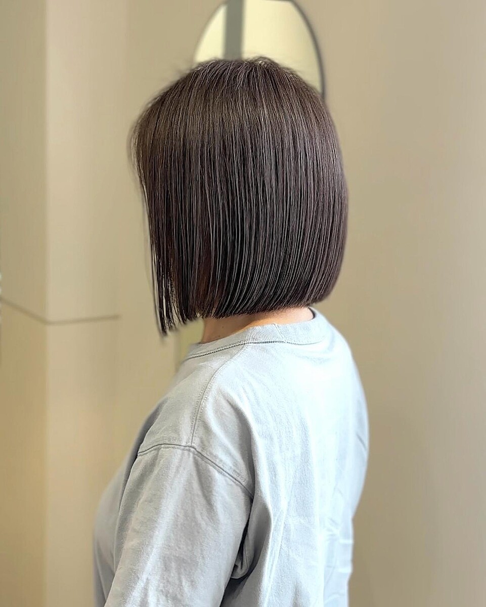 白髪の透明感を活かす!?【くすみブラウン】で50代からの垢抜け、大成功かも♡