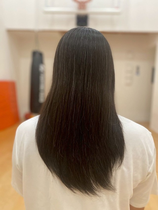 ロン毛にした、45歳男性のビフォーアフターに驚き…理由は妻のマネ!? 「綺麗な髪で羨ましい」「挫けそうになりますよね!」