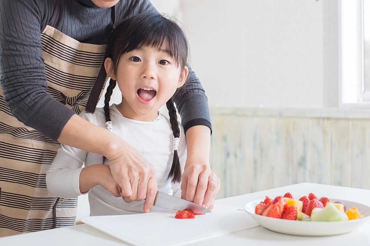 【小児科医が教える】「え、まじか…」親子で料理する家庭、しない家庭。想像以上に表れる「成長の差」とは?