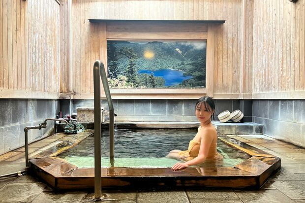 暑い夏こそ熱〜い温泉!源泉温度90度超!長野県・湯田中渋温泉「山崎屋」【案内・茜さや】