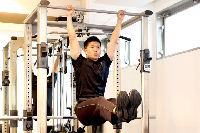 Snow Man・目黒蓮のような美しい“シックスパック”の作り方をRIZAPトレーナーが伝授「筋肉を支えるために強い骨格形成を」